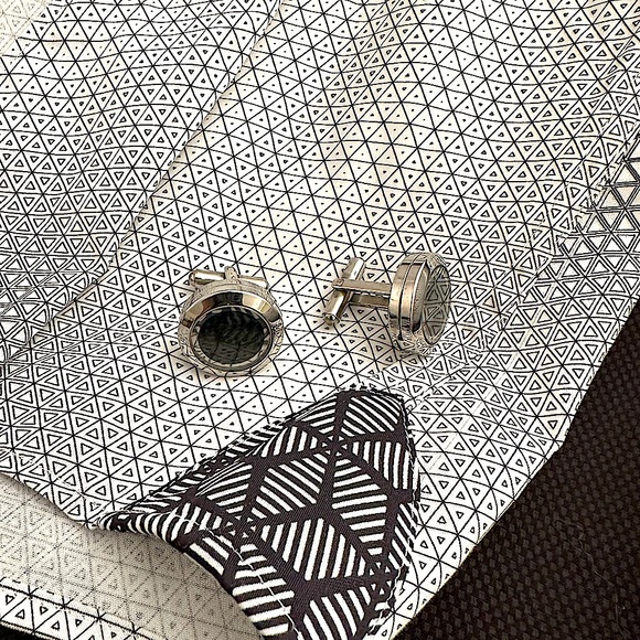 Timeless Moss Cuff Links- Black - Picture 3 of 9